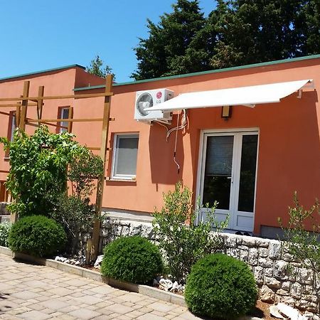 Apartment Sajkovic Ugljan Exterior photo